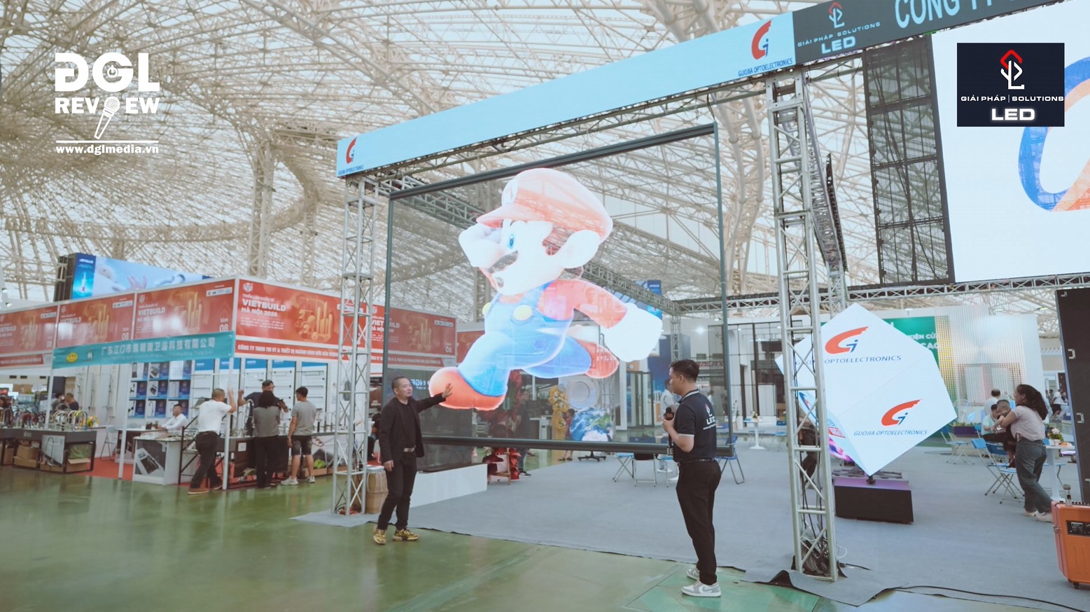  Led quảng cáo đặc biệt xuyên thấu (dễ lắp đặt và thi công) và siêu nét, siêu sáng, siêu đẹp